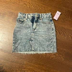 denim skirt with tags